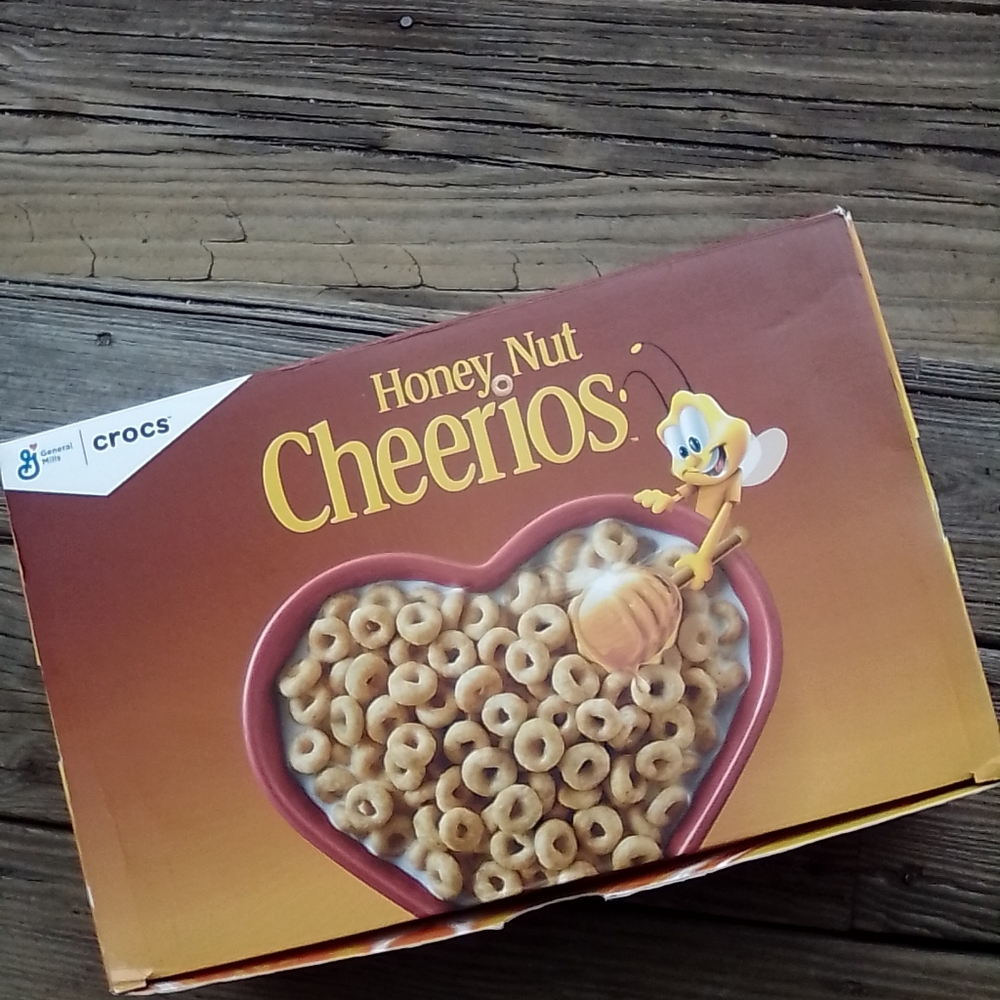 Crocs x Cheerios